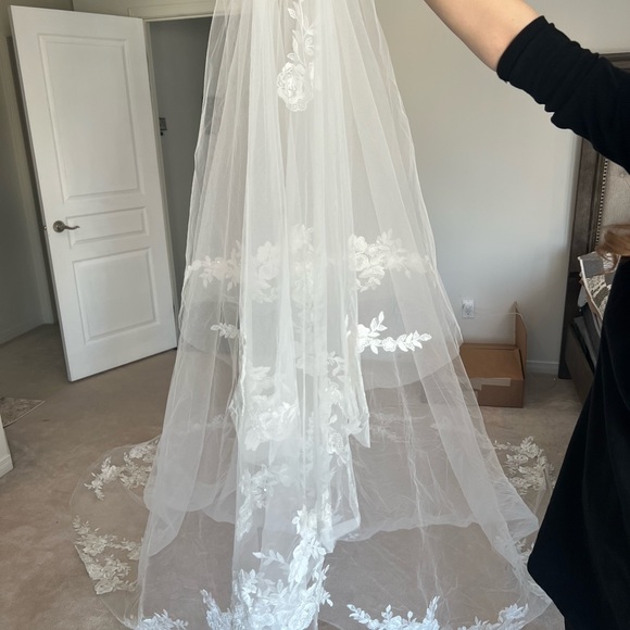 WEDDING VIEL - Picture 7 of 15